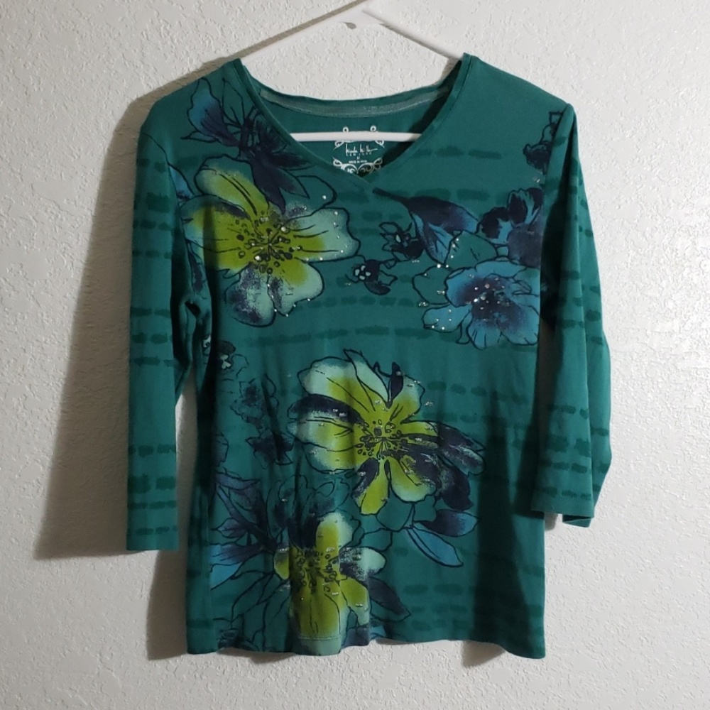Nicole Miller Green V neck floral long sleeve